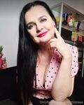 Dominatrix Dinah Onlyfans pictures