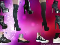 Mistress Elle Onlyfans pictures 2