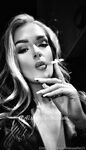 Ellie Smokes Onlyfans pictures