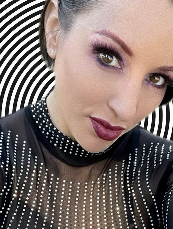 Mistress Kara Onlyfans pictures