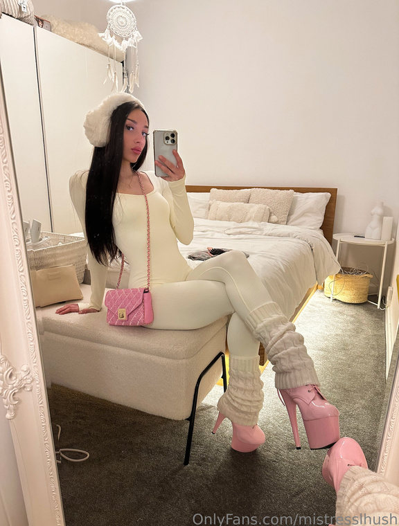 MistressLHush Onlyfans pictures 2