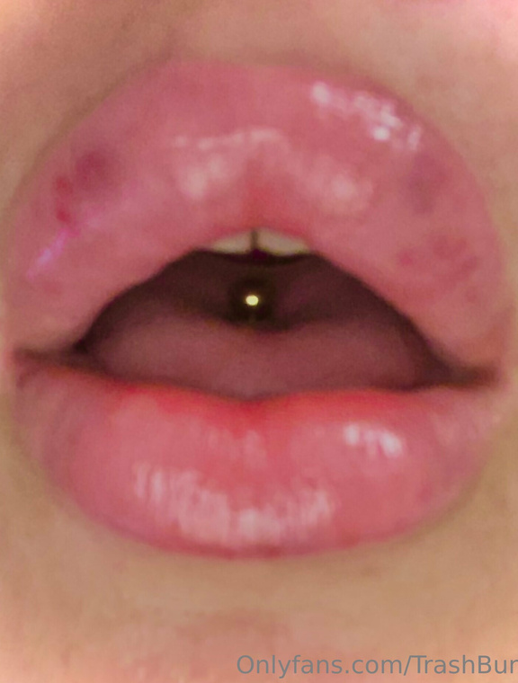 TrashBuns Onlyfans pictures