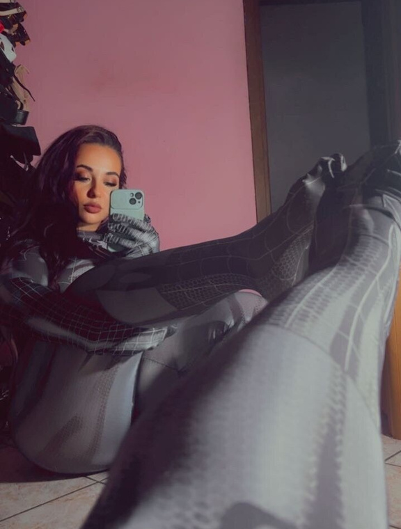 Nikykikka Onlyfans pictures 2