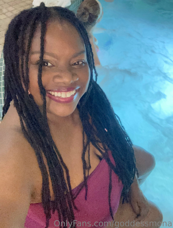 Goddess Mona Onlyfans pictures 4