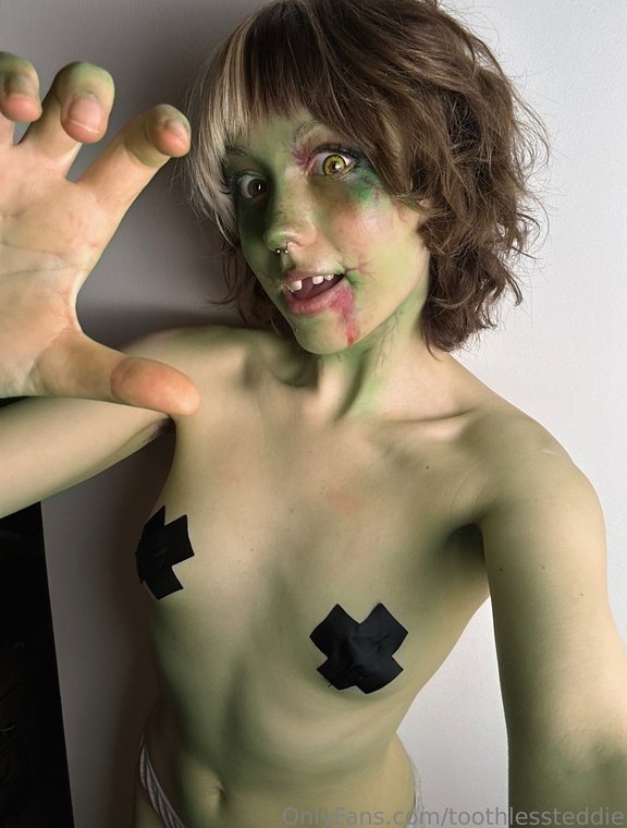 Teddie Toothless Onlyfans pictures
