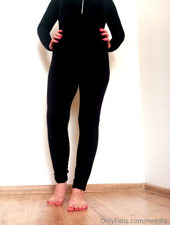 Mistress Redix Onlyfans pictures 2