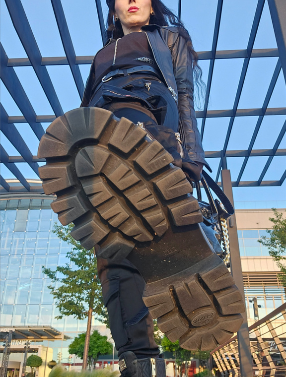 Goddess Bojana Onlyfans pictures 2