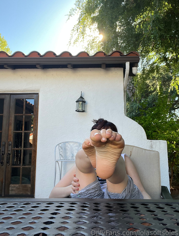 Lolasoftsoles  Onlyfans pictures