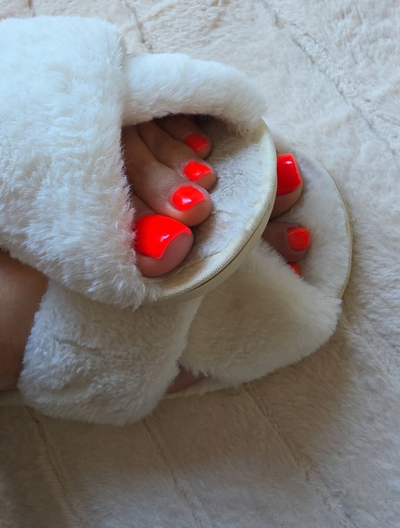 MellemFootFetish Onlyfans pictures 2
