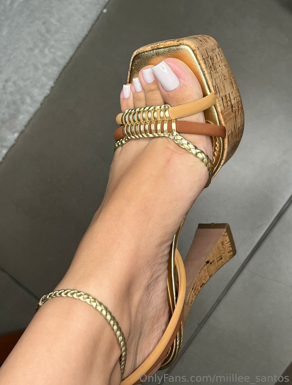 Miillee Santos Onlyfans pictures 3