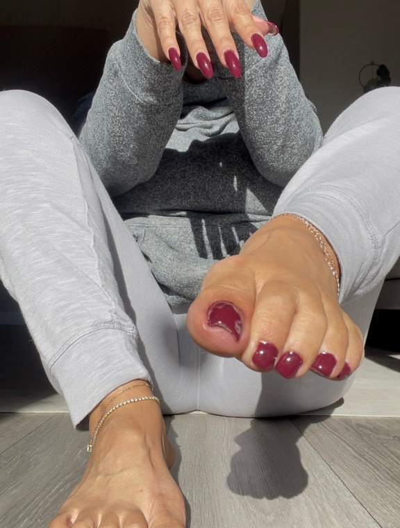 Queen Zee Onlyfans pictures