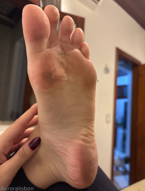 Goddess Aurora Onlyfans pictures 2